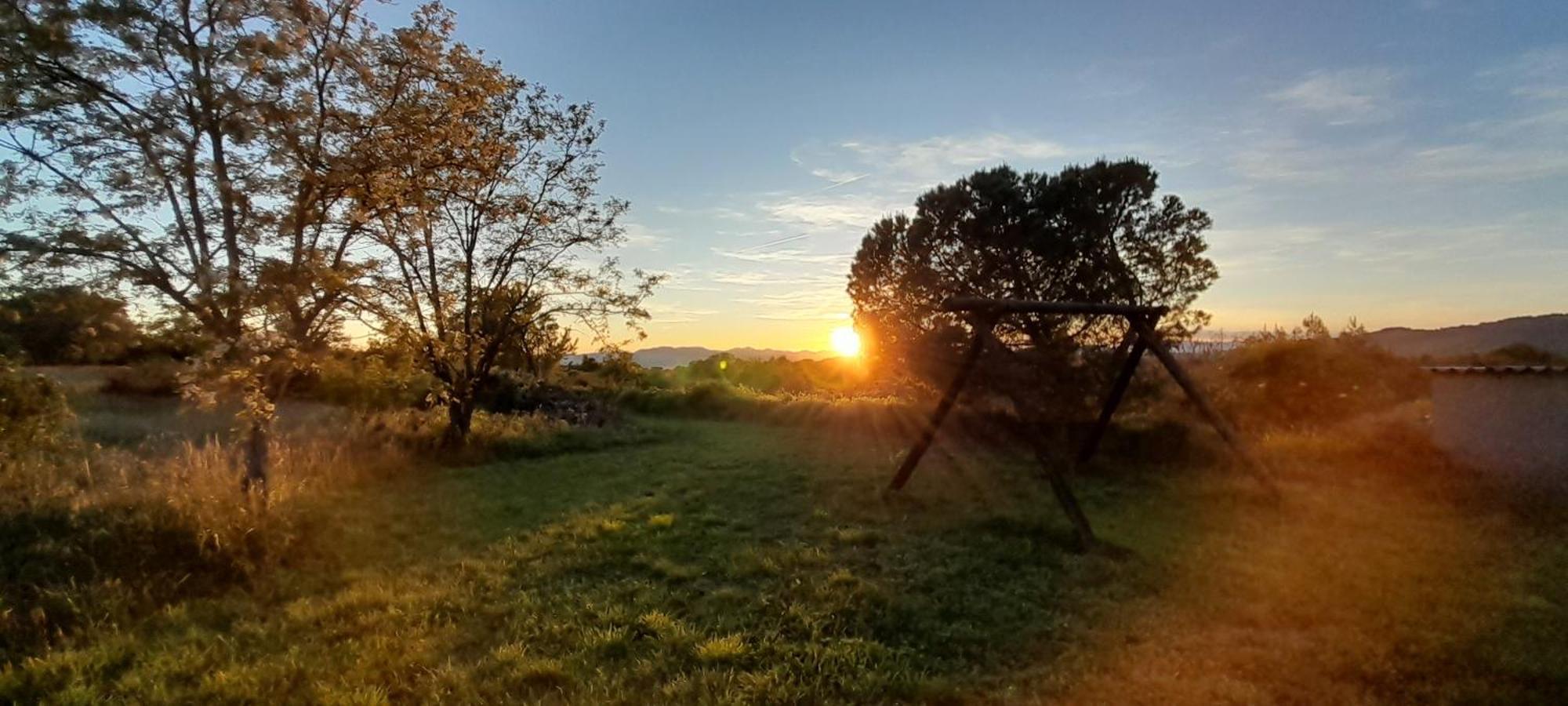 Le Mas De La Chadeniere Villeneuve-de-Berg Buitenkant foto
